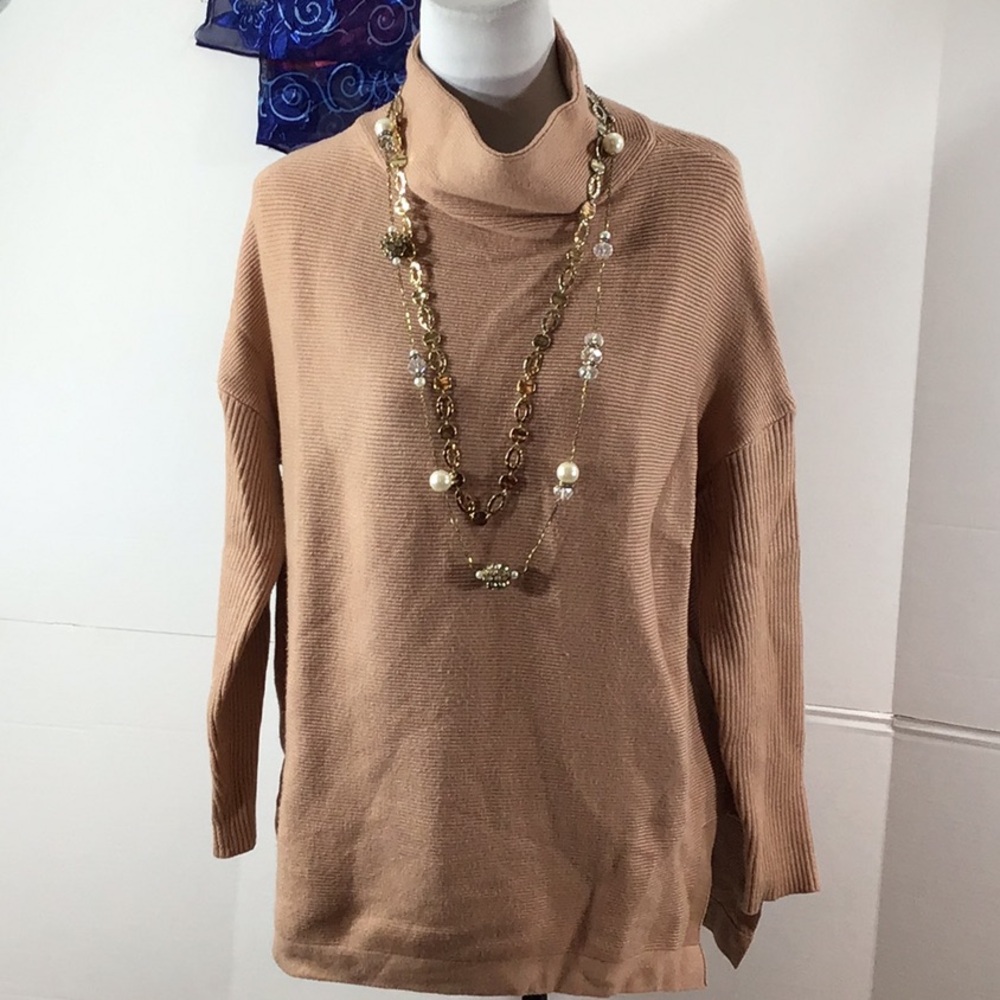 Lillusory ribbed oversized sweater
